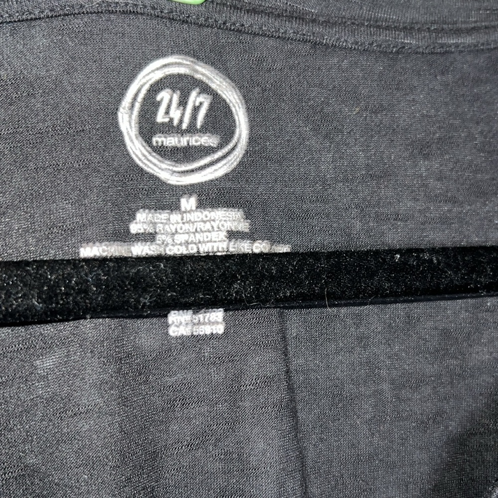 High-Low Pocket Short Sleeve Tee - Picture 3 of 3